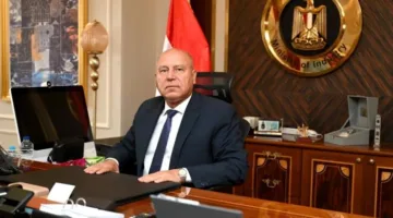 خلال عرض مباشر.. وزير النقل المصري يطيح بإدارة رفيعة بسبب عطلة.