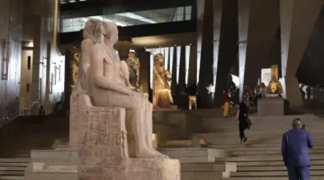 خلف أبواب المتحف الكبير: كيف تم نقل التماثيل الضخمة بحذر دون أي تلف؟