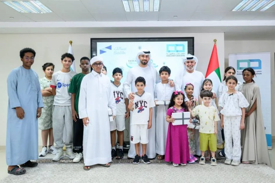 دبي الخيرية و«سالك» تُدخلان البهجة على قلوب الأطفال الأيتام في عيد الأضحى المبارك. دبي الخيرية و«سالك» تُدخلان البهجة على قلوب الأطفال الأيتام في عيد الأضحى المبارك.