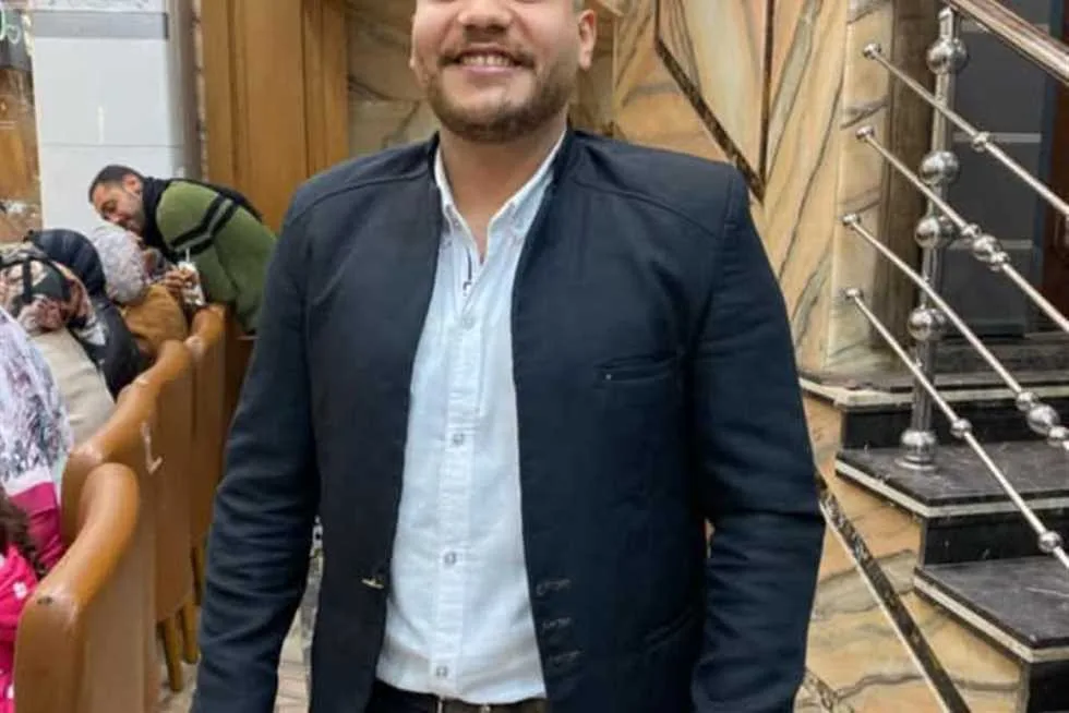 “دخل مصابًا بالبواسير وخرج جثةً هامدة” … والدة المتوفى: قدمنا بلاغًا ضد الطبيب بتهمة الإهمال. “دخل مصابًا بالبواسير وخرج جثةً هامدة” … والدة المتوفى: قدمنا بلاغًا ضد الطبيب بتهمة الإهمال.