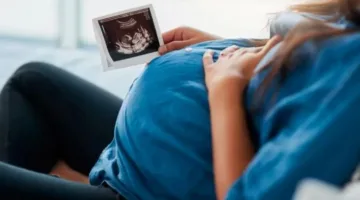 دراسة حديثة تشير إلى المخاطر المرتبطة بالحمل بعد سن 45