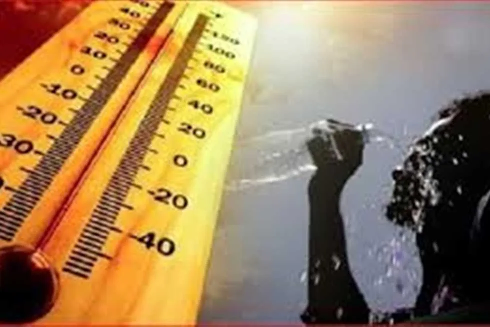 درجات حرارة مرتفعة.. إخطار مهم من هيئة الأرصاد حول حالة الطقس ليوم الجمعة قبيل بداية الصيف في مصر درجات حرارة مرتفعة.. إخطار مهم من هيئة الأرصاد حول حالة الطقس ليوم الجمعة قبيل بداية الصيف في مصر
