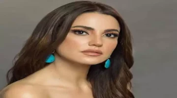 درّة تَحتفل بتكريمها من كلية الإعلام في الشروق