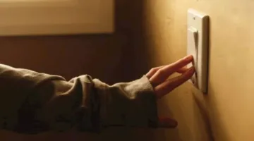 دعوة أهل دمياط لإطفاء الأنوار لتوفير استهلاك الكهرباء في ظل الظروف الإقليمية