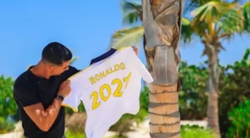 “دعونا نكتب التاريخ معًا” … أول رد من رونالدو بعد تمديد عقده مع النصر السعودي.