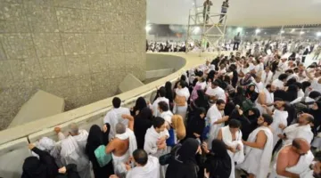 “دليل للزوار الضائعين” .. خدمة إنسانية للمعتمرين داخل الحرم المكي  
12 يونيو 2025 | 05:29 مساءً