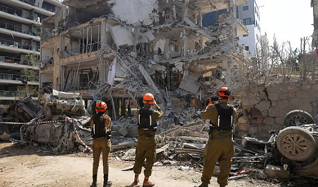 دمار كبير في تل أبيب وإصابة مستشفى سوروكا بصاروخ إيراني