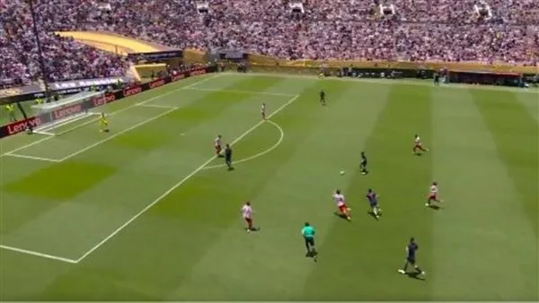 دوئي يقود هجوم باريس سان جيرمان في مواجهة ساونديرز ضمن كأس العالم للأندية دوئي يقود هجوم باريس سان جيرمان في مواجهة ساونديرز ضمن كأس العالم للأندية