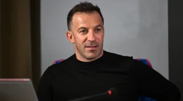 ديل بييرو يشيد بالأداء ويرسل رسالة قوية للاعبي الأهلي قبل المباراة الحاسمة.