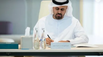 ذياب بن محمد بن زايد يستعرض مشاريع مؤسسة الإمارات