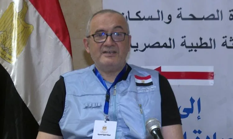 رئيس البعثة الطبية المصرية للحج ينبه من مخاطر ضربة الشمس والإجهاد الحراري في عرفات رئيس البعثة الطبية المصرية للحج ينبه من مخاطر ضربة الشمس والإجهاد الحراري في عرفات