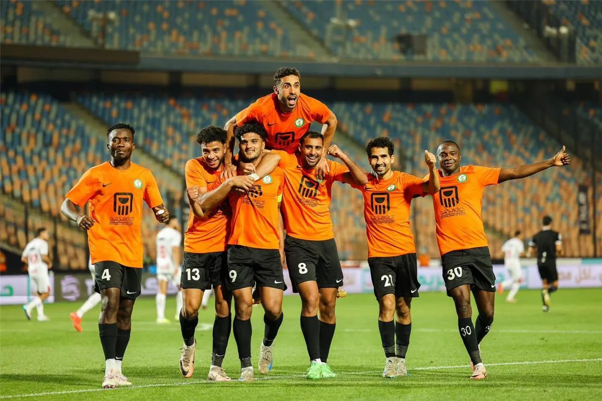 رئيس البنك الأهلي: نجم الزمالك ليس في إطار اهتمامنا.. ويوضح موقف أسامة فيصل