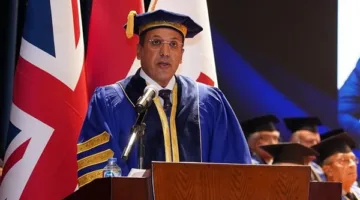 رئيس الجامعة البريطانية في مصر يُمنح وسام الشرف الملكي من المملكة المتحدة.