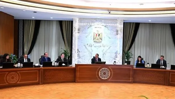 رئيس الحكومة يقود اجتماع اللجنة الاقتصادية رئيس الحكومة يقود اجتماع اللجنة الاقتصادية