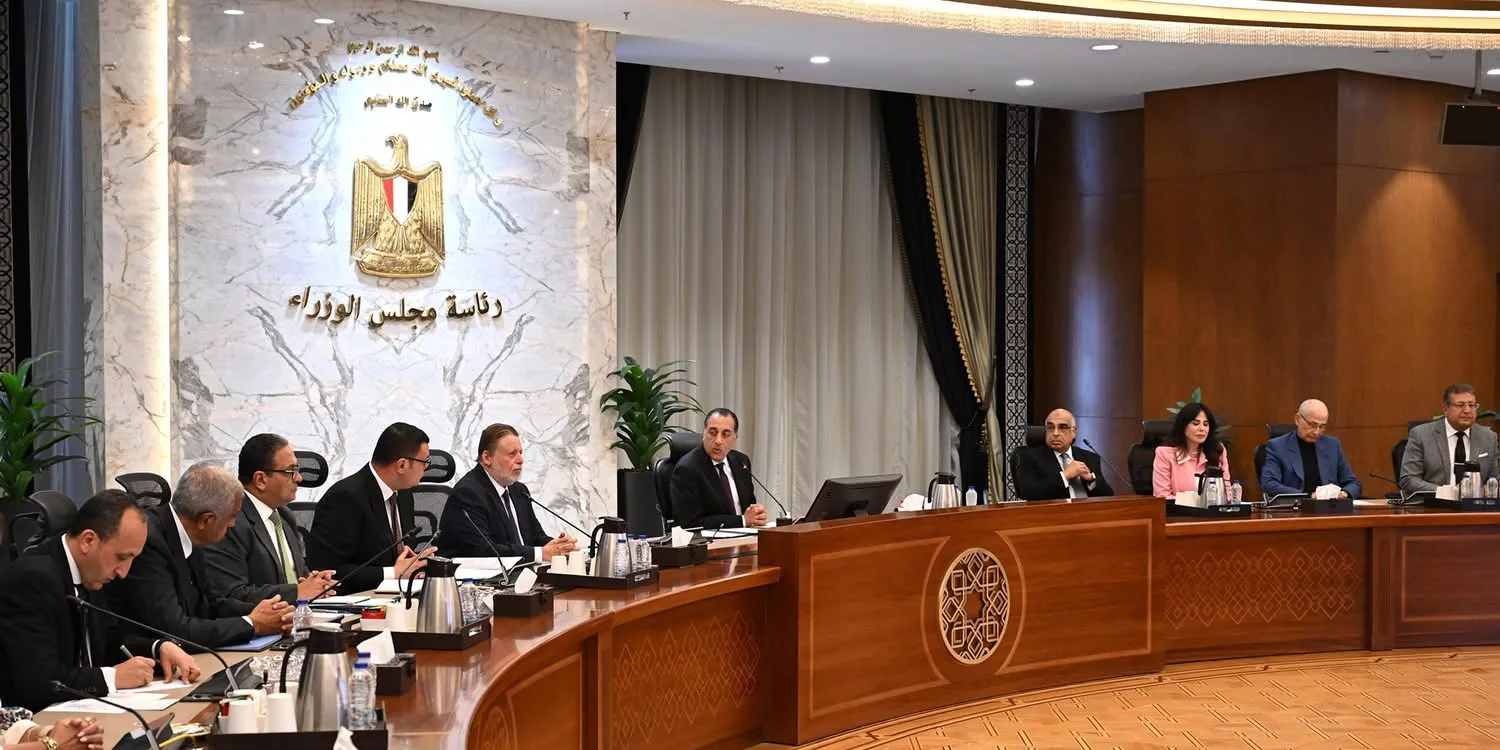 رئيس الوزراء: اعتماد أساليب جديدة لتسريع تسجيل وتصدير الممتلكات