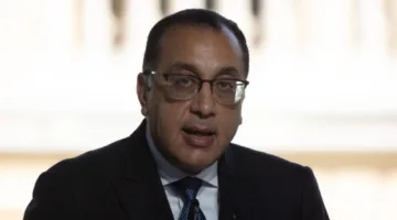 رئيس الوزراء المصري يطلب وضع خطة لطرح مشاريع حكومية في مجالي النفط والقطاع العام