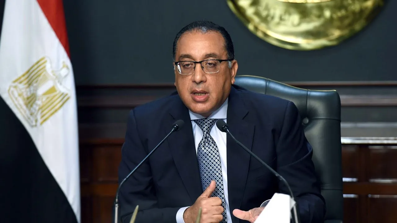 رئيس الوزراء: تأمين كافة متطلبات مصر من الغاز الطبيعي بحلول نهاية يونيو وزيادة الإنتاج المحلي اعتبارًا من أغسطس. رئيس الوزراء: تأمين كافة متطلبات مصر من الغاز الطبيعي بحلول نهاية يونيو وزيادة الإنتاج المحلي اعتبارًا من أغسطس.
