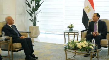رئيس الوزراء والسفير العراقي في القاهرة يناقشان القضايا ذات الاهتمام المشترك