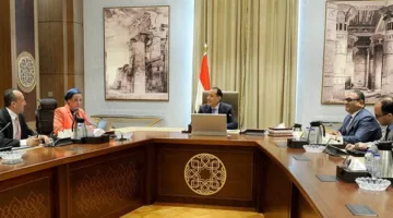 رئيس الوزراء يتناول مع وزيرة البيئة إنجازات الوزارة على مدار السبع سنوات الماضية.