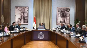 رئيس الوزراء يراقب جهود حل التداخلات المالية بين عدة هيئات حكومية