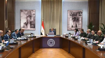 رئيس الوزراء يراقب خطوات تقليل استهلاك الكهرباء في المنطقة الحكومية بالعاصمة الإدارية