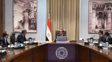 رئيس الوزراء يسلط الضوء على فرص الاستثمار في مجالي السياحة والآثار