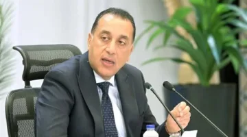 رئيس الوزراء يقدم التهاني لشيخ الأزهر بمناسبة بداية العام الهجري الجديد