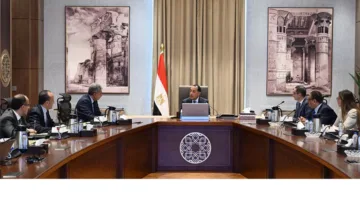 رئيس الوزراء يناقش فرص الاستثمار في مجالي السياحة والتراث.