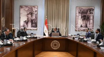 رئيس الوزراء يُقدم تفاصيل تنفيذ برنامج طرح المشاريع الحكومية في قطاع الاتصالات