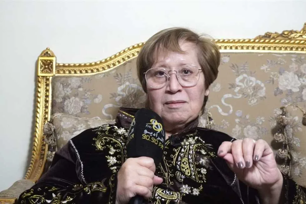 رئيس جامعة القاهرة يبارك لعميدة كلية الإعلام السابقة بفوزها بجائزة “أطوار بهجت” رئيس جامعة القاهرة يبارك لعميدة كلية الإعلام السابقة بفوزها بجائزة “أطوار بهجت”