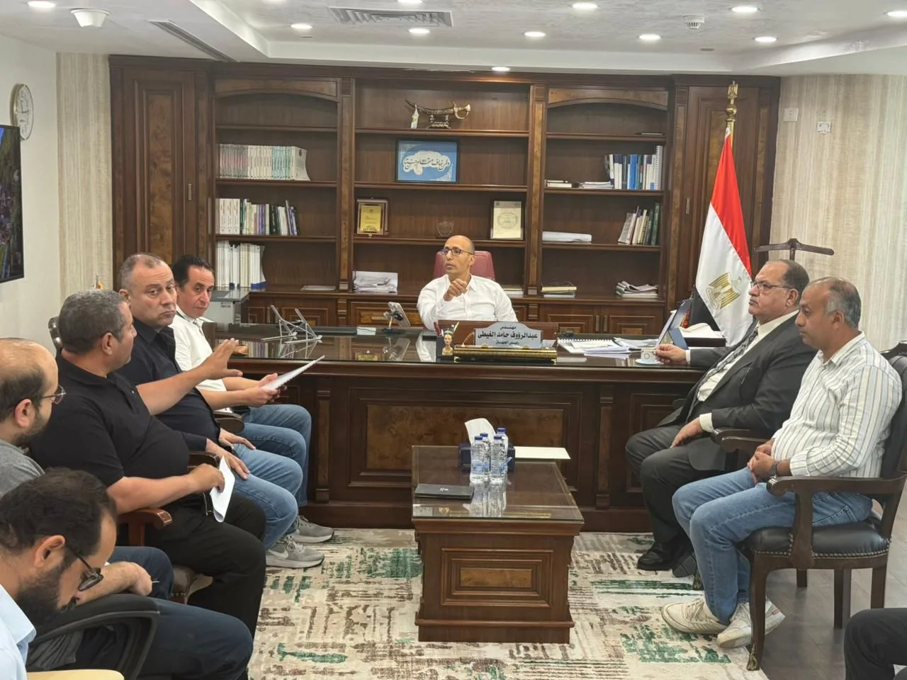 رئيس جهاز القاهرة الجديدة يجتمع مع سكان “بيت الوطن” و”دار مصر” لبحث احتياجاتهم وأفكارهم. رئيس جهاز القاهرة الجديدة يجتمع مع سكان “بيت الوطن” و”دار مصر” لبحث احتياجاتهم وأفكارهم.