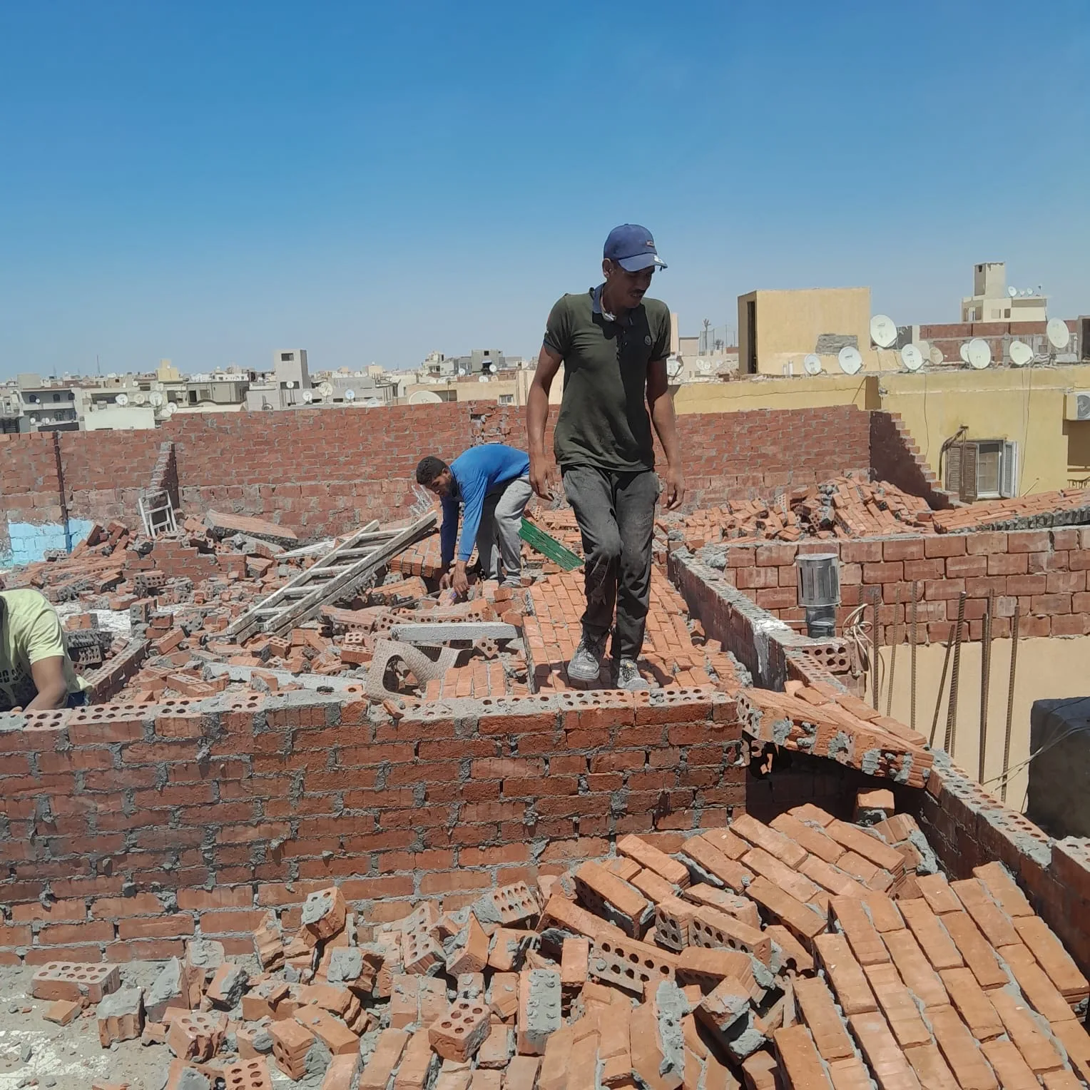رئيس مدينة 6 أكتوبر يعلن عن نتائج حملة إزالة التعديات والإشغالات في القطاع الأول لشهر مايو 2025 رئيس مدينة 6 أكتوبر يعلن عن نتائج حملة إزالة التعديات والإشغالات في القطاع الأول لشهر مايو 2025