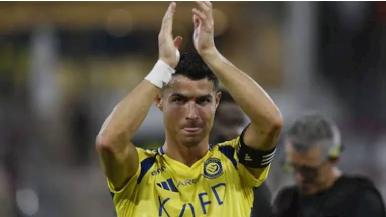 رئيس نادي الهلال يوضح موقف التعاقد مع رونالدو في بطولة كأس العالم للأندية. رئيس نادي الهلال يوضح موقف التعاقد مع رونالدو في بطولة كأس العالم للأندية.
