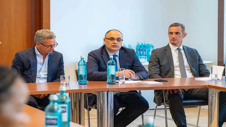 رئيس هيئة البيئة يشارك في المنتدى الأول للتنقل المستدام في برلين رئيس هيئة البيئة يشارك في المنتدى الأول للتنقل المستدام في برلين