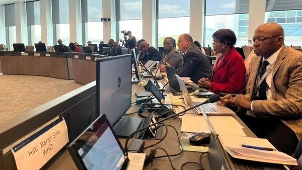 رئيس هيئة الدواء يشارك في الاجتماع المشترك لمجالس إدارة الوكالتين الأوروبية والإفريقية للأدوية. رئيس هيئة الدواء يشارك في الاجتماع المشترك لمجالس إدارة الوكالتين الأوروبية والإفريقية للأدوية.