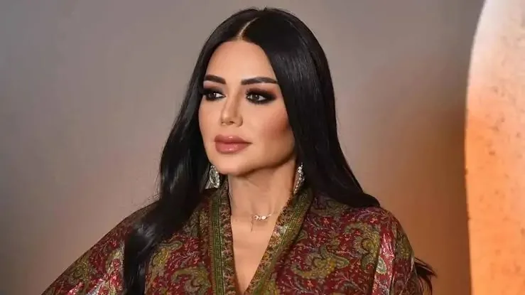 رانيا يوسف تعبر عن أسفها لفستان مهرجان الجونة وتعيد تقييم مواقفها مع بدء تجربتها الغنائية الأولى رانيا يوسف تعبر عن أسفها لفستان مهرجان الجونة وتعيد تقييم مواقفها مع بدء تجربتها الغنائية الأولى