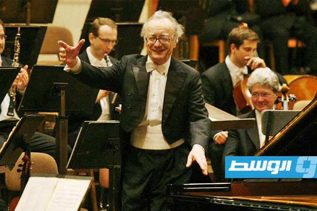 رحيل عازف البيانو النمساوي ألفريد بريندل عن عمر يناهز 94 عامًا