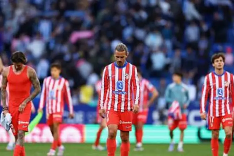 “رحيل محتمل”.. ما الذي ذكرته الصحف الإسبانية حول وداع أتلتيكو لمنافسات كأس العالم للأندية؟ “رحيل محتمل”.. ما الذي ذكرته الصحف الإسبانية حول وداع أتلتيكو لمنافسات كأس العالم للأندية؟