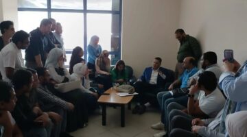 رداً على “ويكيليكس”: محررو “الطريق” السابقون يوضحون أن وقف البدل تم بدون قرار رسمي ويؤكدون امتلاكهم أحكامًا تثبت حقهم في القيد والتعويض.