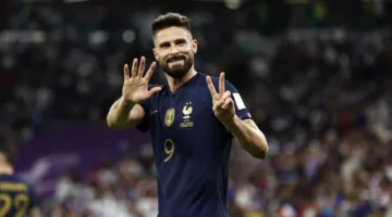 رسميًا.. أوليفييه جيرو ينتقل إلى فرنسا من نادي ليل