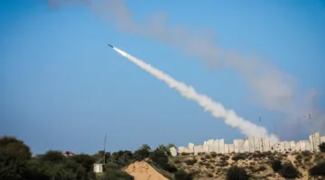 الحرس الثوري الإيراني يعلن عن استهداف منشآت تصنيع وقود الطائرات الحربية الإسرائيلية