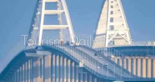 روسيا تعلن عن إعادة فتح حركة المرور على الجسر الذي يربط شبه جزيرة القرم. روسيا تعلن عن إعادة فتح حركة المرور على الجسر الذي يربط شبه جزيرة القرم.