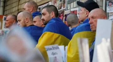روسيا تنفذ أضخم هجوم بالطائرات المسيرة وتقوم بتبادل أسرى مع أوكرانيا