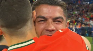رونالدو يسقط في البكاء من الفرح بعد الفوز بدوري الأمم الأوروبية (فيديو)
