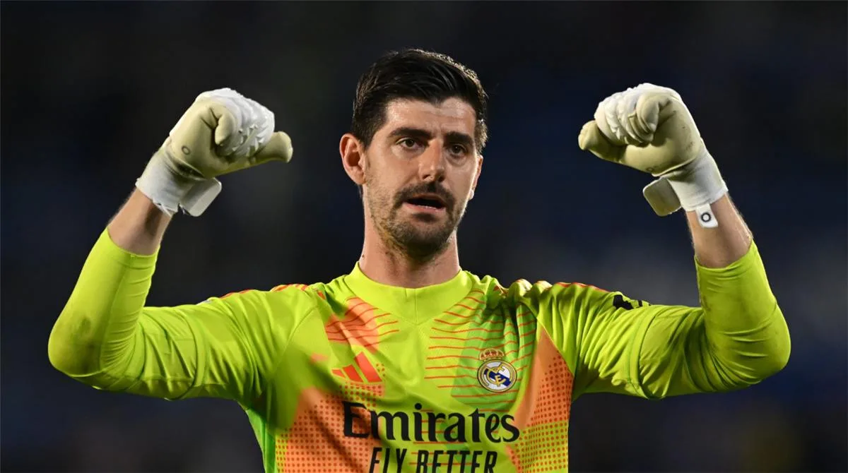 ريال مدريد يتجاوز “قاعدته الأساسية” مع كورتوا بعد مونديال الأندية ريال مدريد يتجاوز “قاعدته الأساسية” مع كورتوا بعد مونديال الأندية