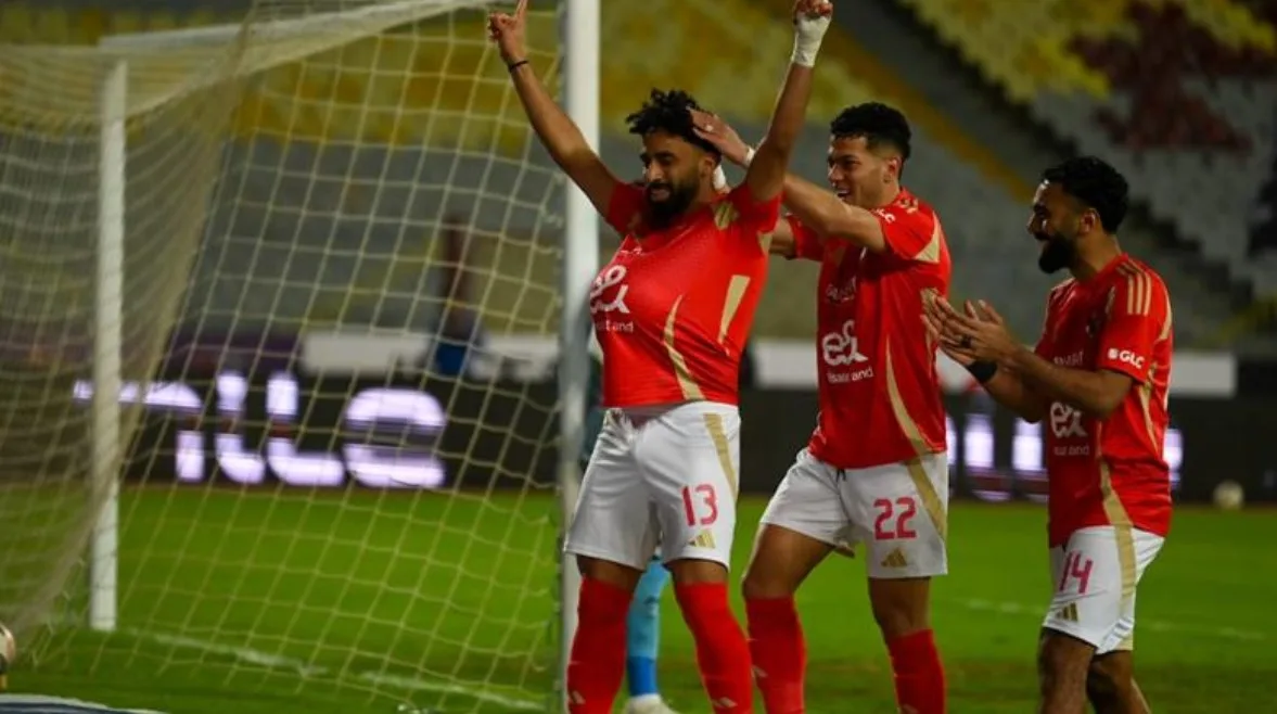 ريبيرو يلتقي بلاعبي الأهلي قبل المونديال… ماذا ناقش؟ ريبيرو يلتقي بلاعبي الأهلي قبل المونديال… ماذا ناقش؟