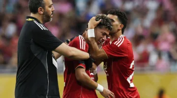 ريفيرو يلتقي بزيزو عقب مباراة الأهلي وإنتر ميامي | التفاصيل