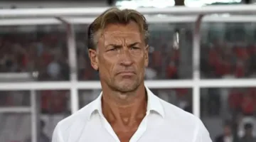 رينارد: منتخب السعودية سيتأهل إلى المونديال حتى عبر “النافذة”