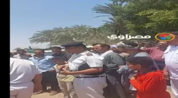 زاوية من مأساة: استخراج جثة سيدة من ضحايا التروسيكل المنغمس في مياه أسيوط – فيديو وصور