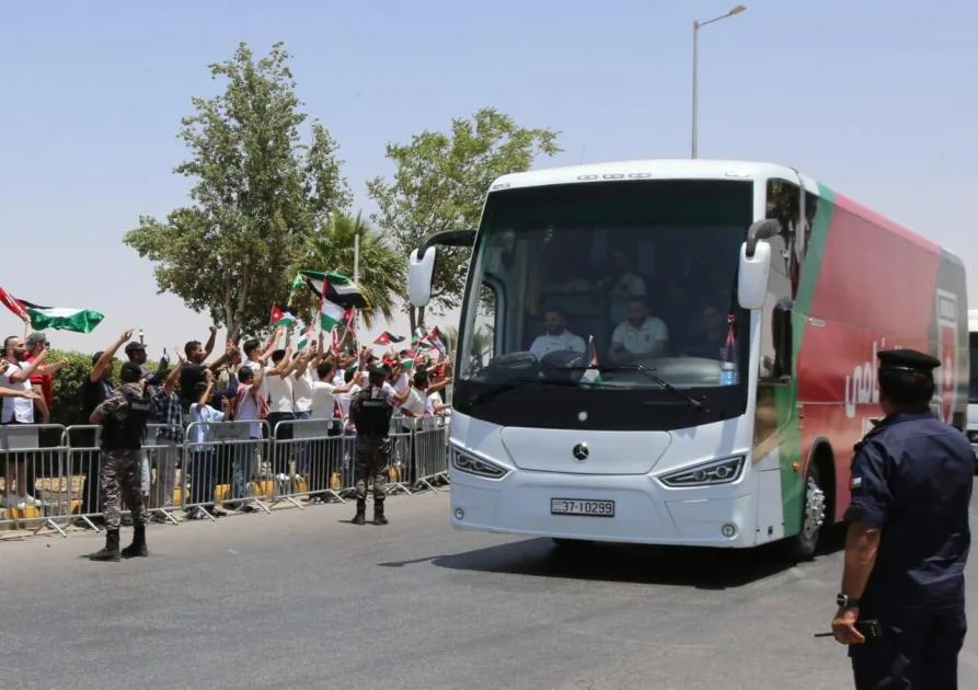 زفة “الأبطال” من عمان إلى المملكة زفة “الأبطال” من عمان إلى المملكة